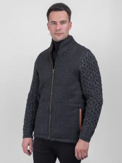 Celtic Tweed Shackleton-jack met antraciet gebreide kabelmouw