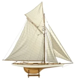 Model Columbia